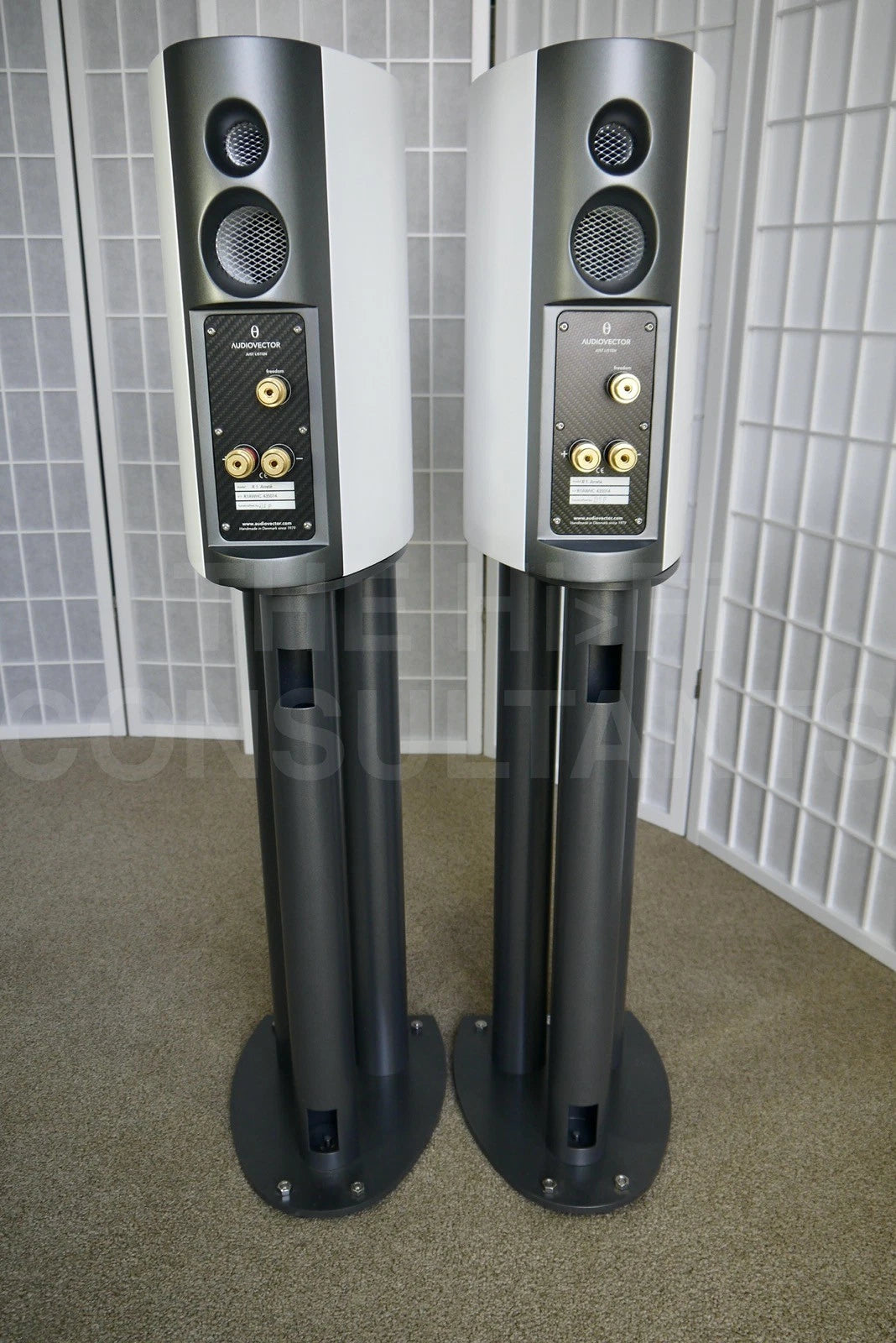 AUDIOVECTOR R1 ARRETE STANDMOUNT LOUDSPEAKERS