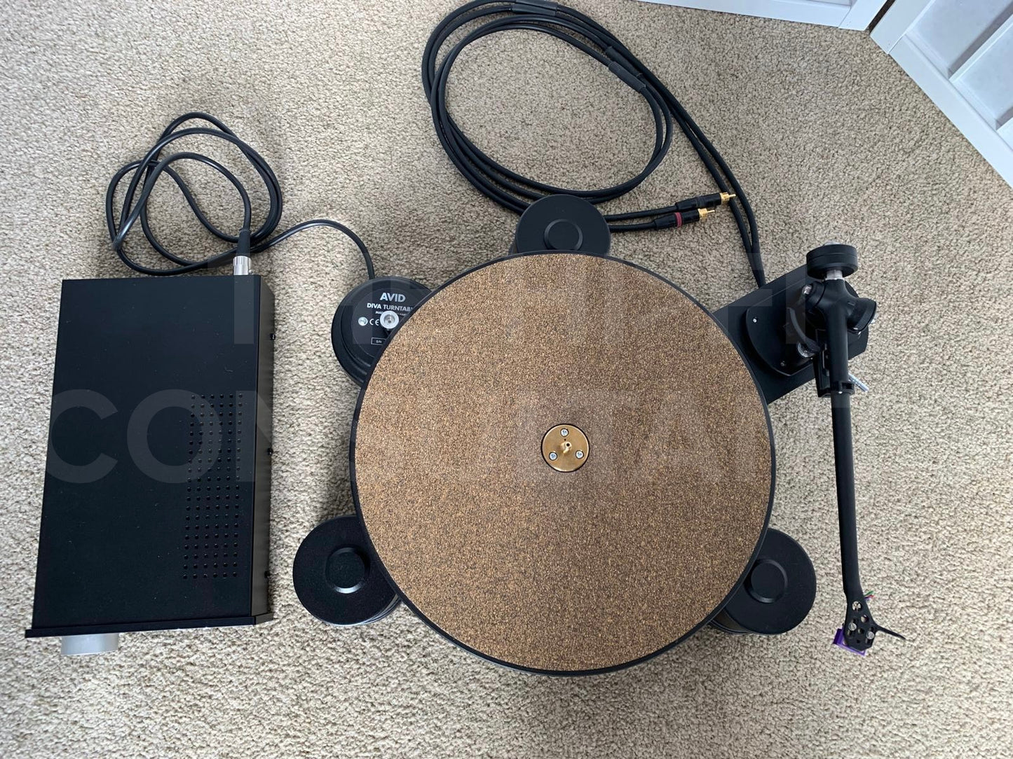AVID DIVA II SP TURNTABLE (inc REGA RB330 ARM & NAGAOKA MP 200 CART)