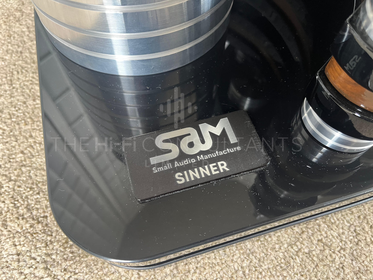 SMALL AUDIO MANUFACTURE (SAM) SINNER TURNTABLE