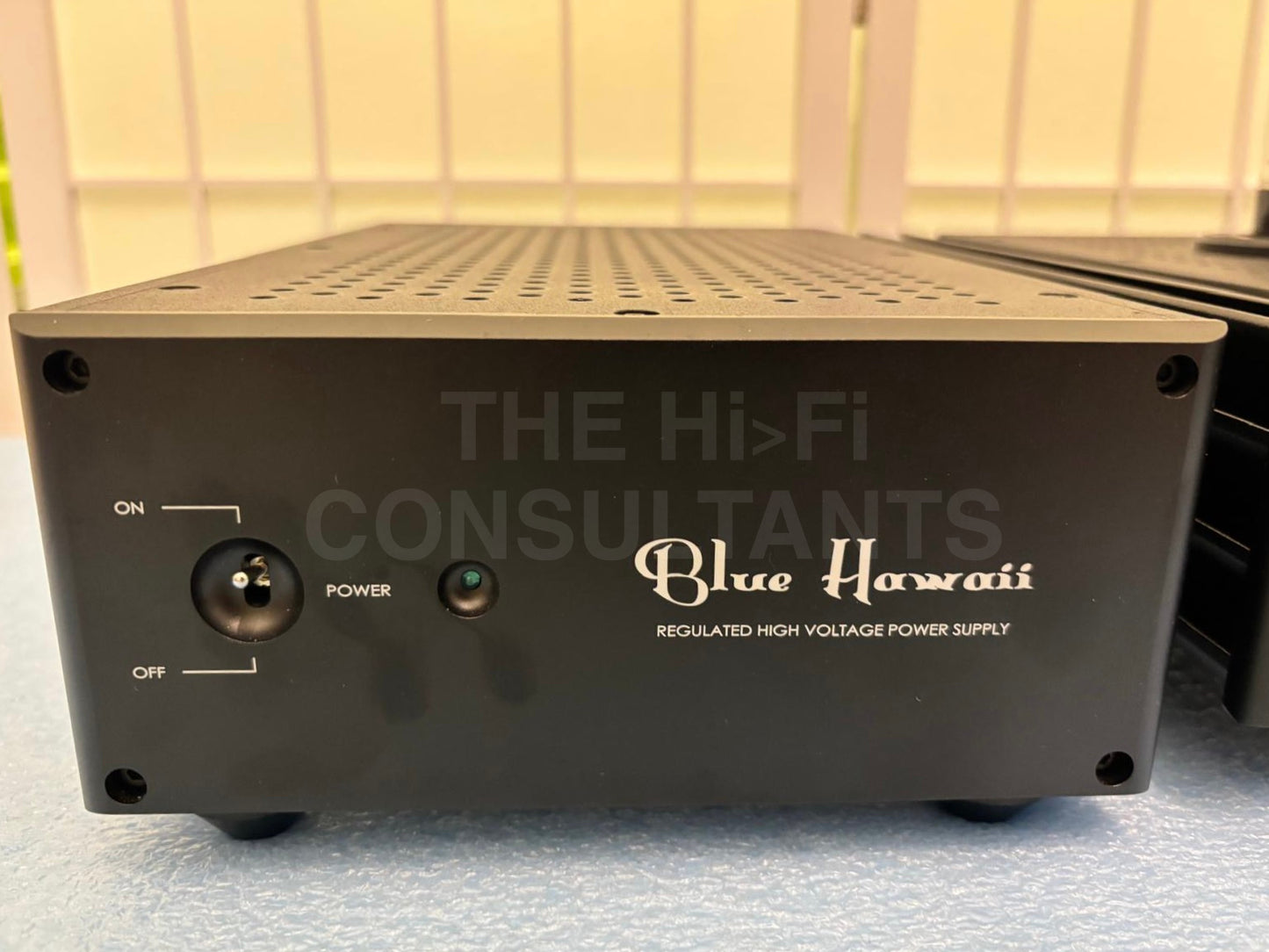 BLUE HAWAII 'SPECIAL EDITION' (BHSE) ELECTROSTATIC VALVE HEADPHONE AMPLIFIER