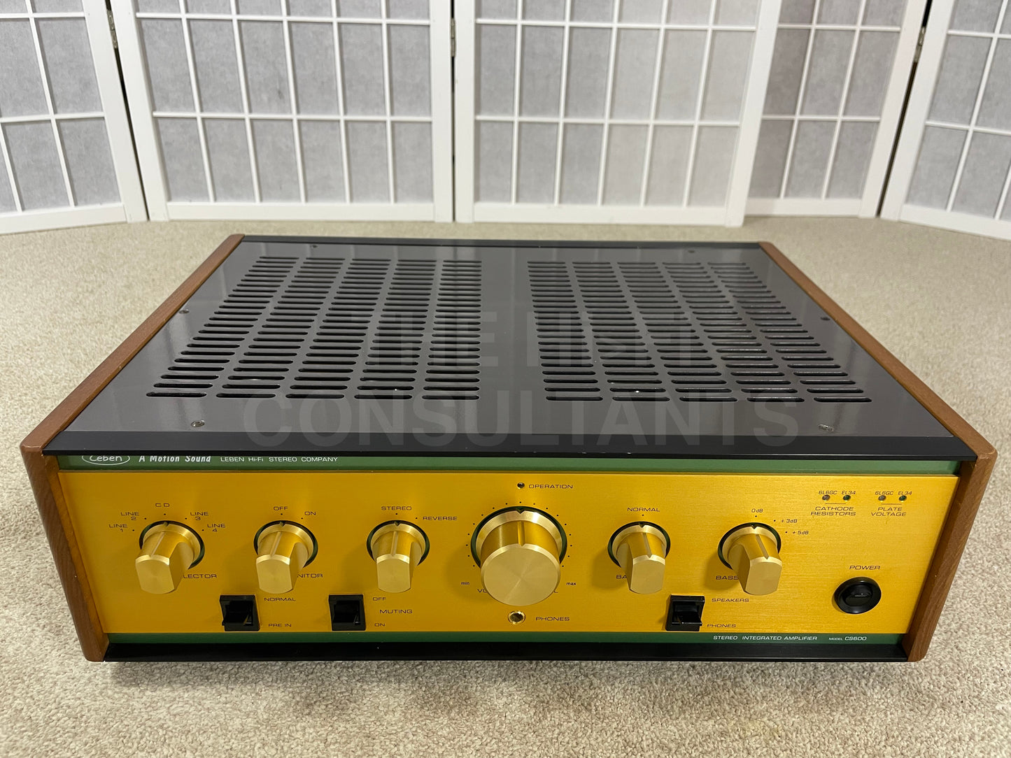 LEBEN CS-600 (20 WATTS PER CHANNEL) INTEGRATED VALVE AMPLIFIER