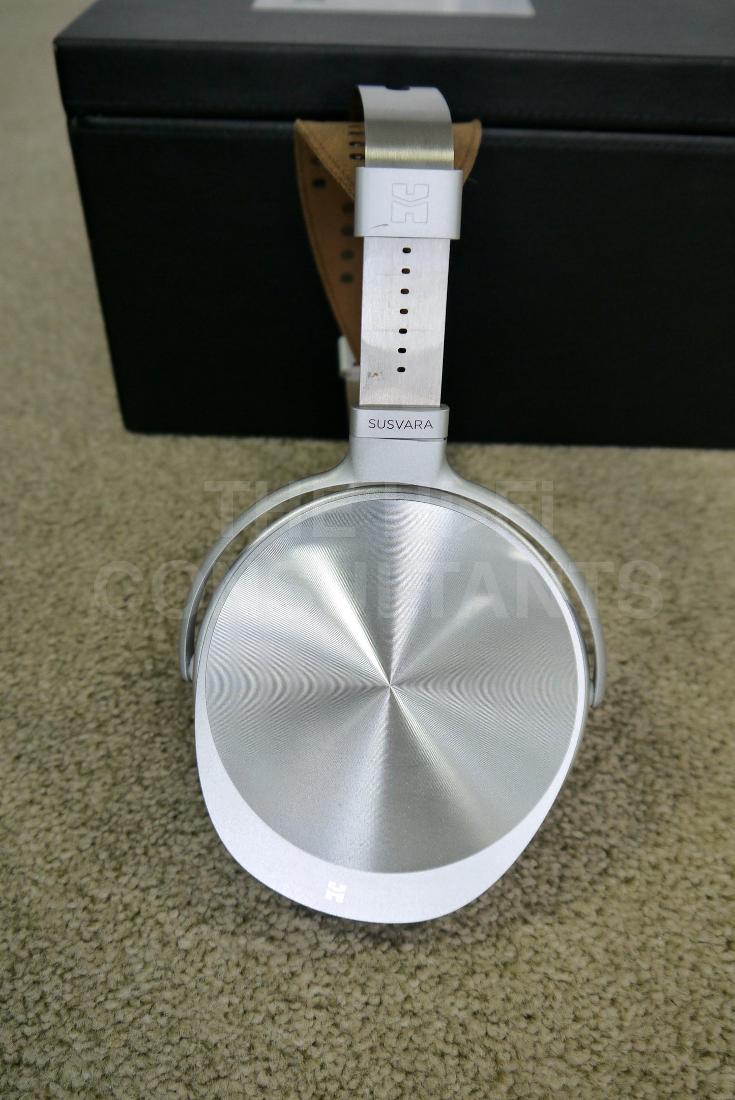 HIFIMAN SUSVARA UNVEILED OPEN-BACK PLANAR HEADPHONES