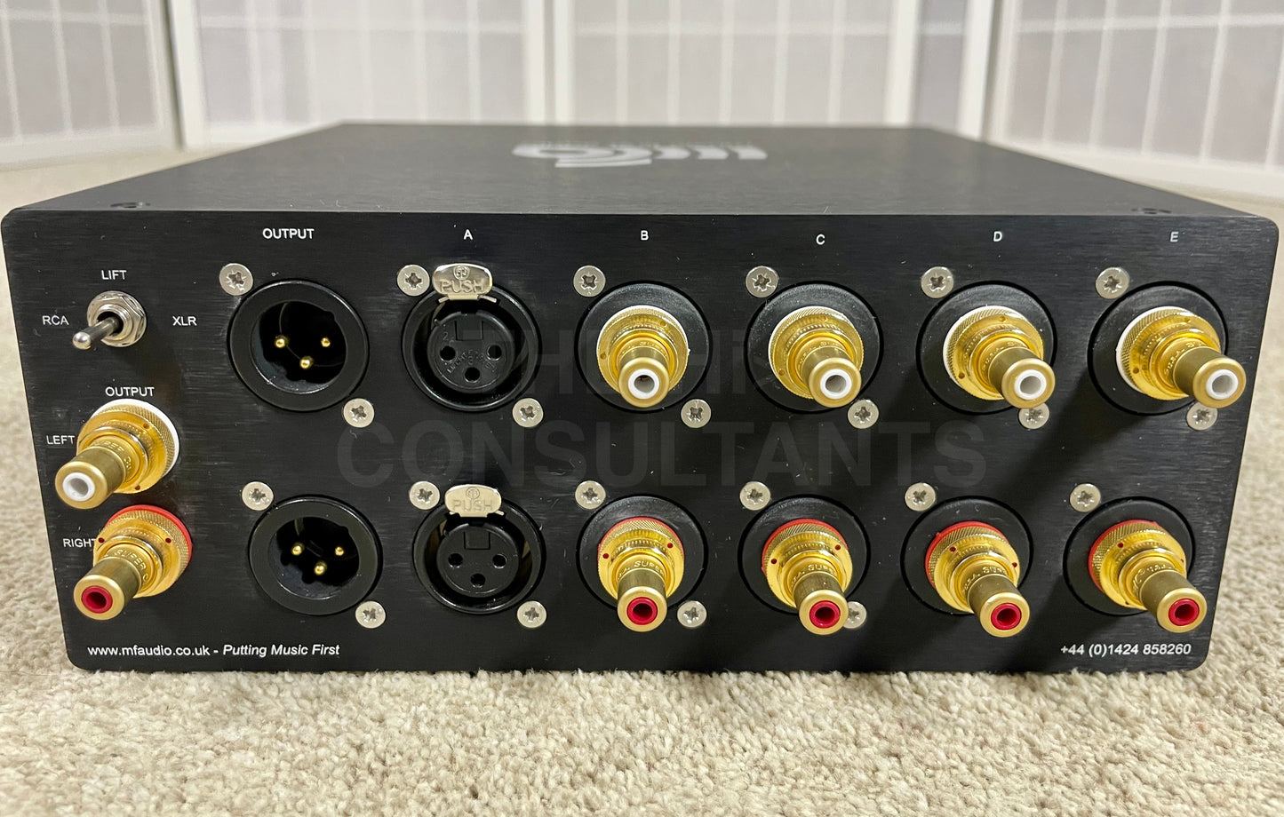 MUSIC FIRST AUDIO CLASSIC V2 PREAMPLIFIER
