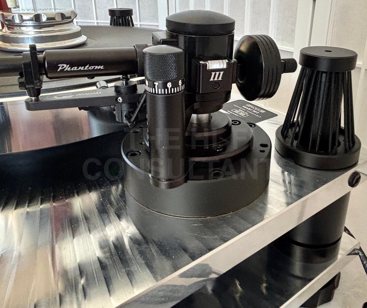SME 30/2 DIAMOND ANNIVERSARY (LIMITED EDITION) TURNTABLE/GRAHAM PHANTOM 111 9" TONEARM/LYRA ETNA LAMBDA SL MC CARTRIDGE