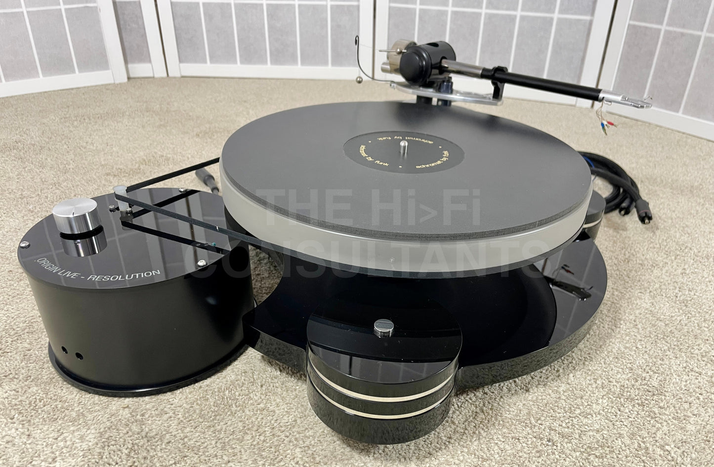 ORIGIN LIVE RESOLUTION 4 TURNTABLE + CONQUEROR MK3C 9" TONEARM