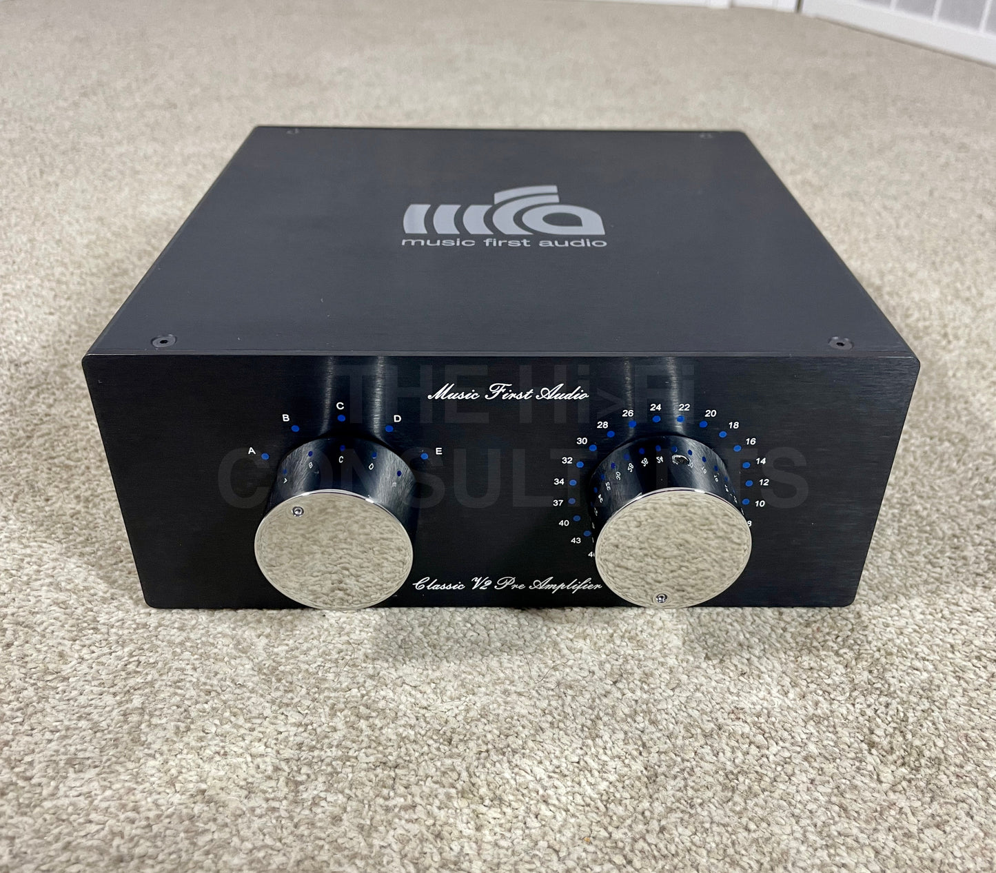 MUSIC FIRST AUDIO CLASSIC V2 PREAMPLIFIER