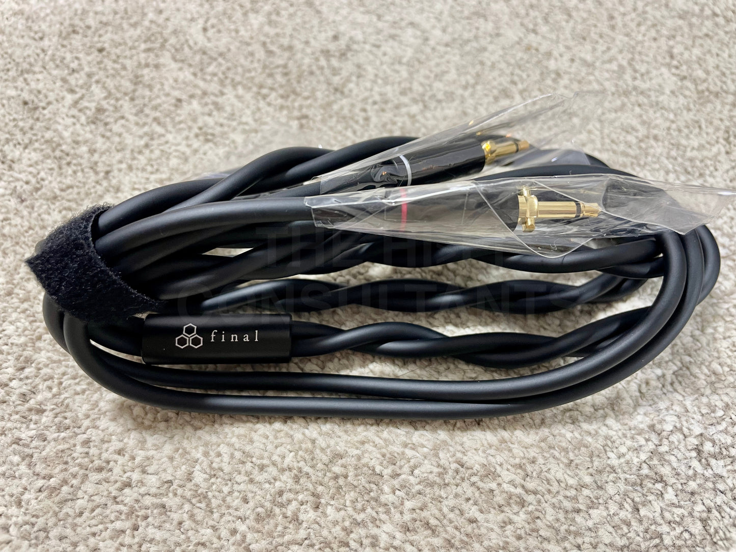 FINAL AUDIO D8000 OPEN-BACK HEADPHONES
