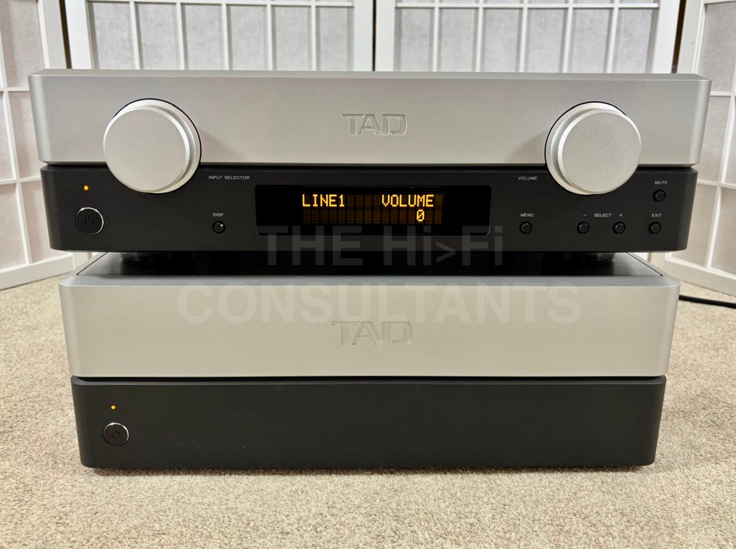 TAD-C2000 PREAMPLIFIER INCL. DAC + TAD-M2500 MK2-S POWER AMPLIFIER