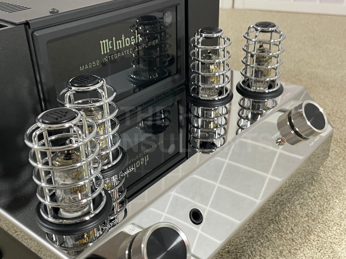 McINTOSH MA252 INTEGRATED VALVE AMPLIFIER (120 volt)
