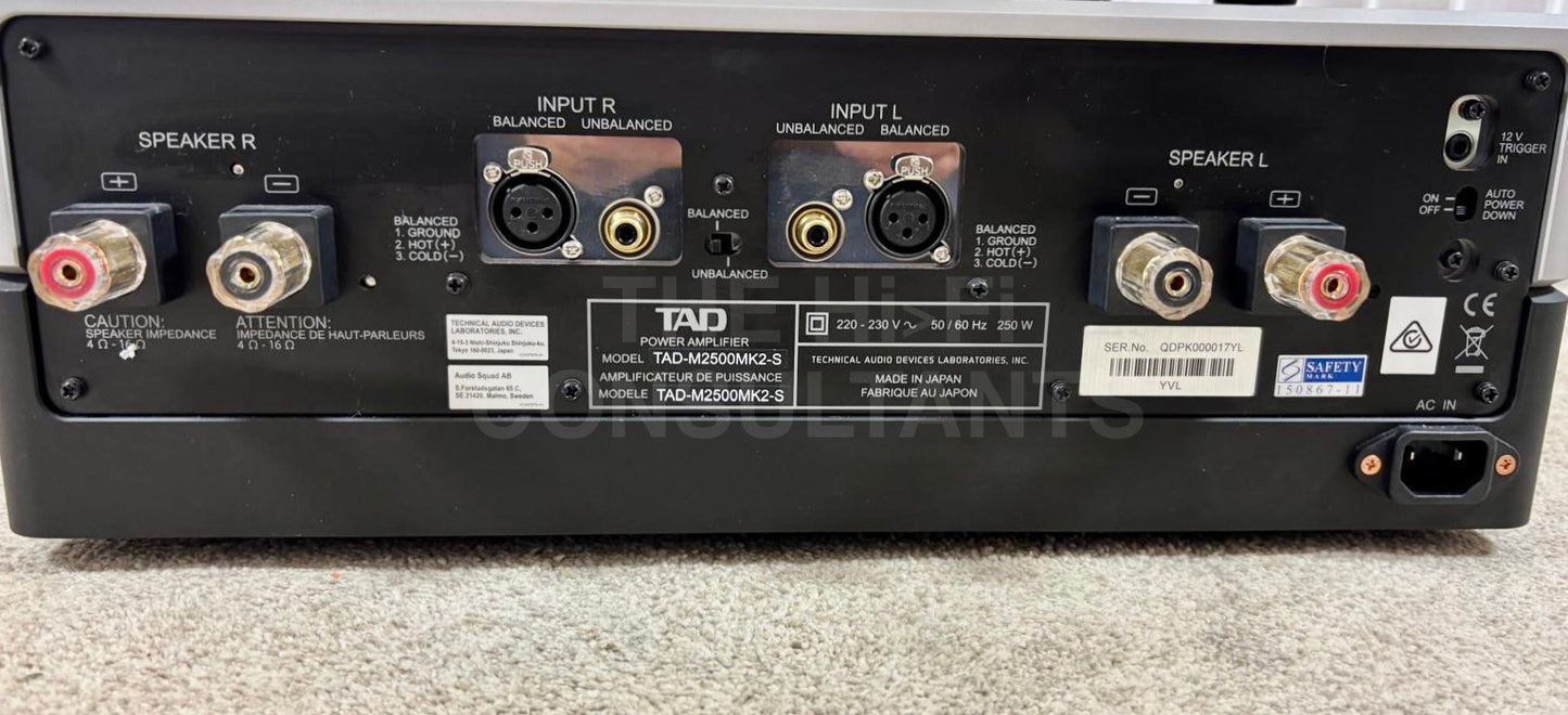 TAD-C2000 PREAMPLIFIER INCL. DAC + TAD-M2500 MK2-S POWER AMPLIFIER