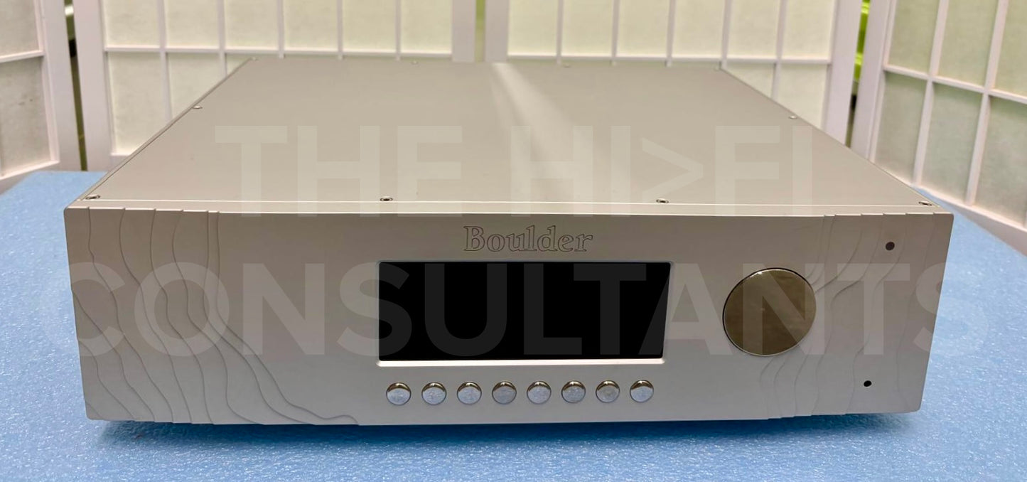 BOULDER 1110 PRE AMPLIFIER