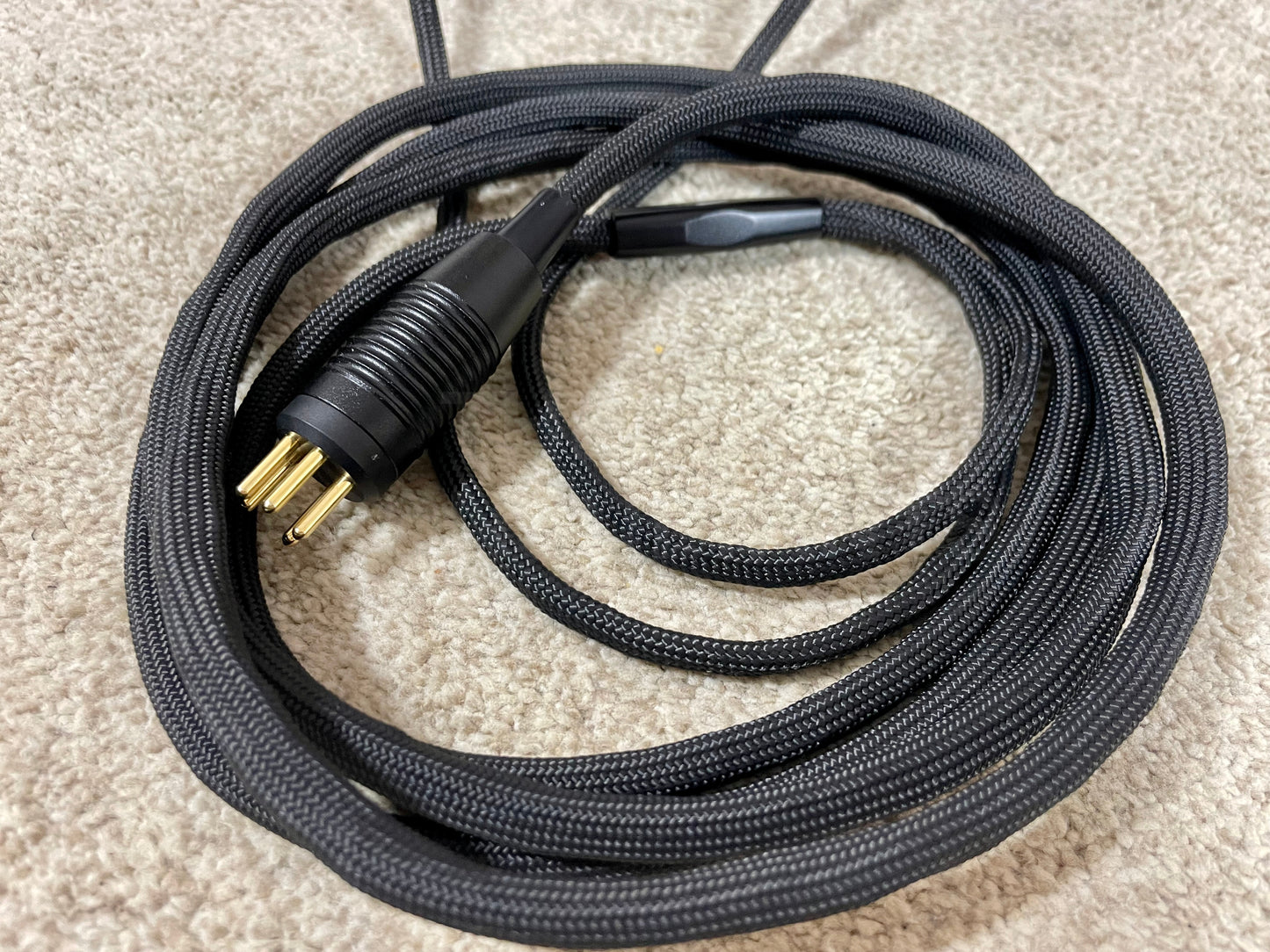 AUDEZE CRBN ELECTROSTATIC HEADPHONES
