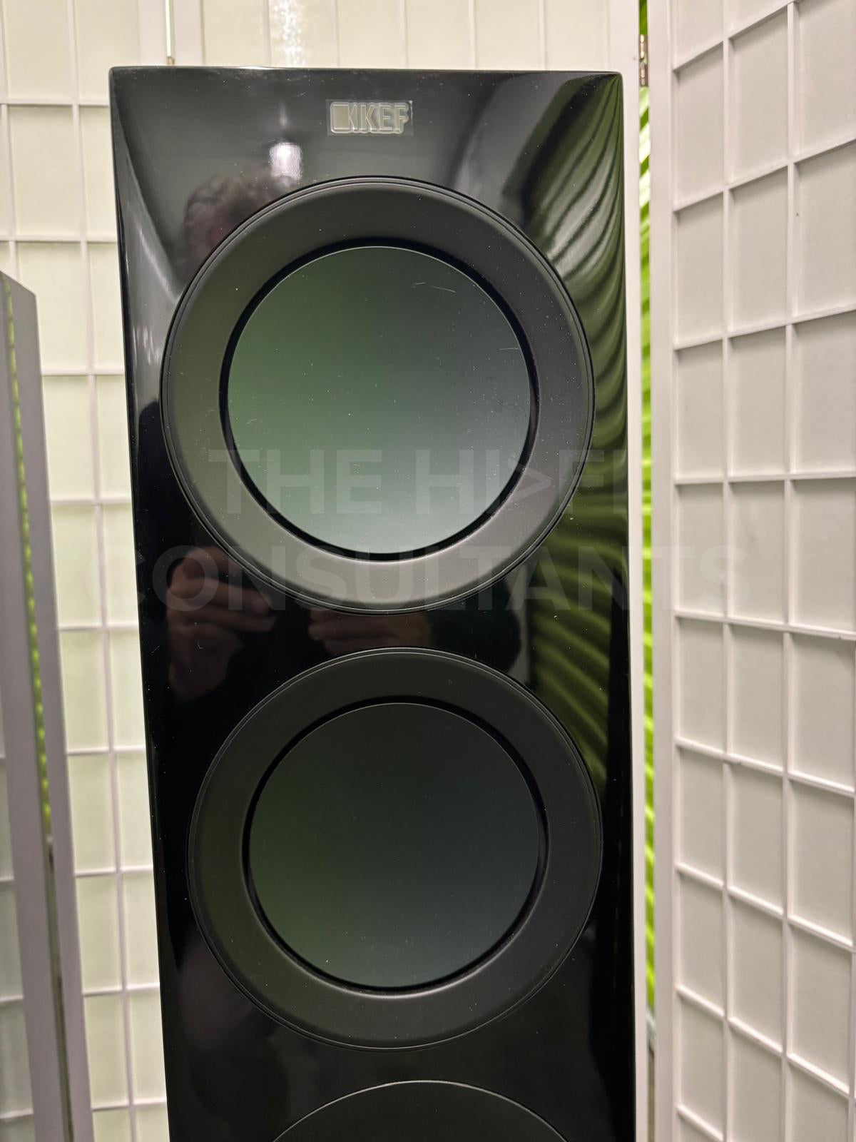 KEF R11 LOUDSPEAKERS (NON META)
