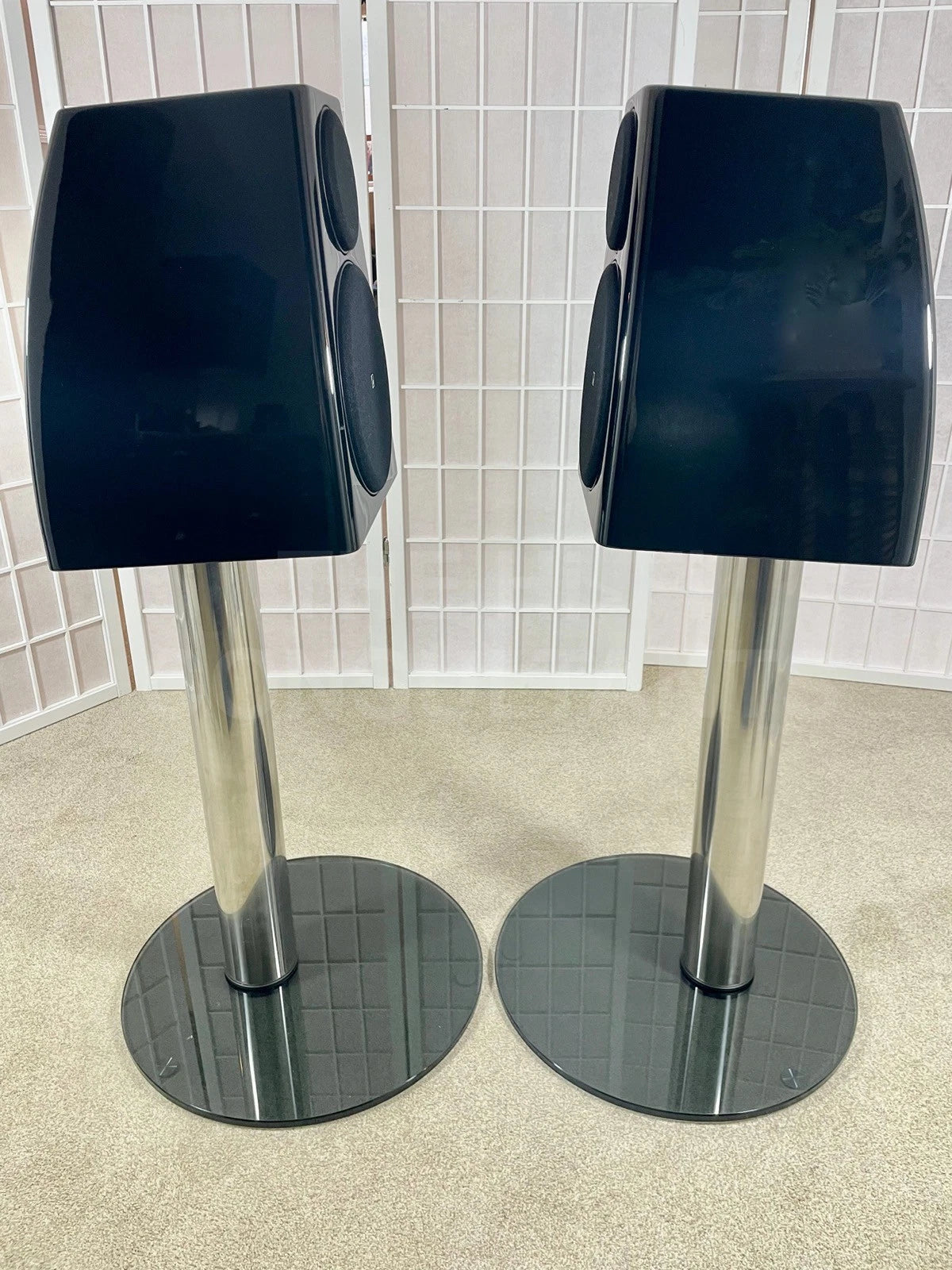 MERIDIAN DSP3200 ACTIVE LOUDSPEAKERS (incl 'M' STANDS)
