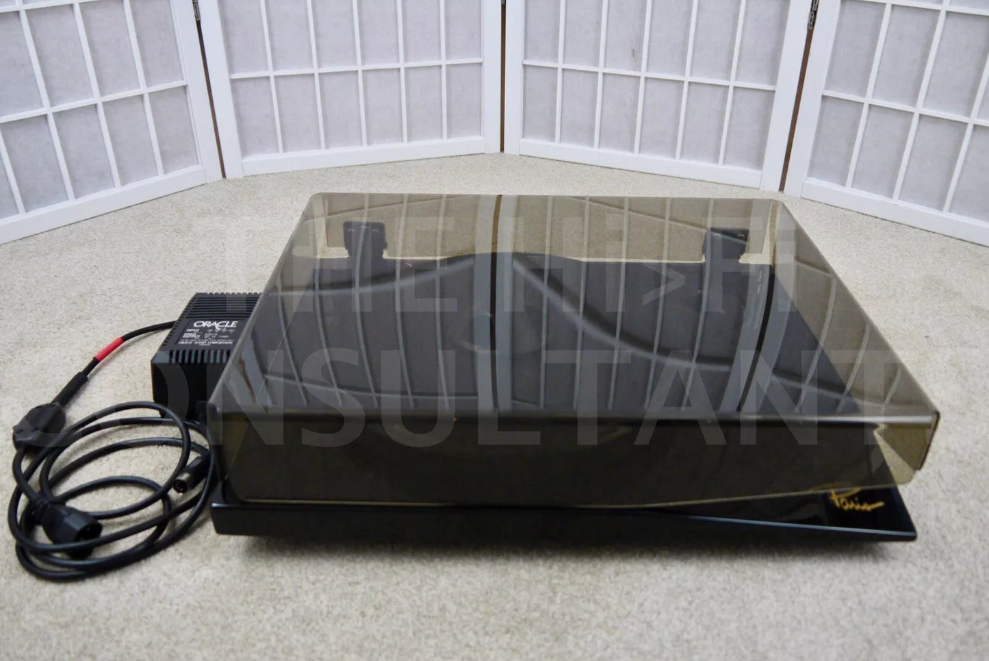 ORACLE PARIS MK IV TURNTABLE WITH ARMPLATE FOR STANDARD 9” JELCO ARM