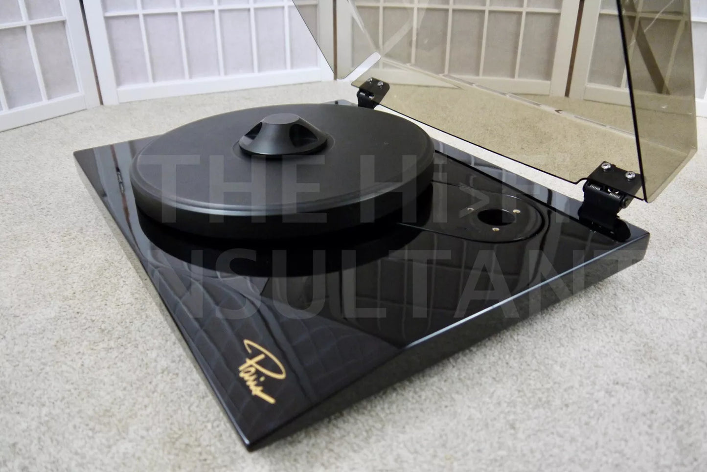 ORACLE PARIS MK IV TURNTABLE WITH ARMPLATE FOR STANDARD 9” JELCO ARM