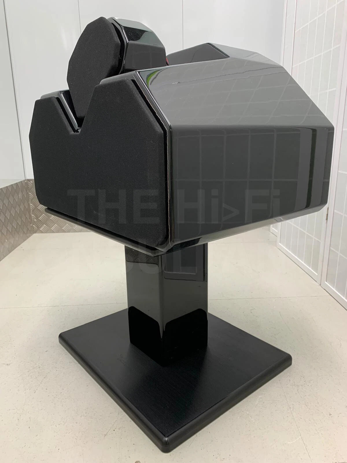 WILSON AUDIO WATCH SERIES 2 CENTRE SPEAKER (inc DEDICATED STAND)
